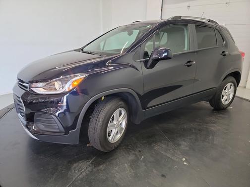 Midnight Blue Metallic 2021 Chevrolet Trax LT
