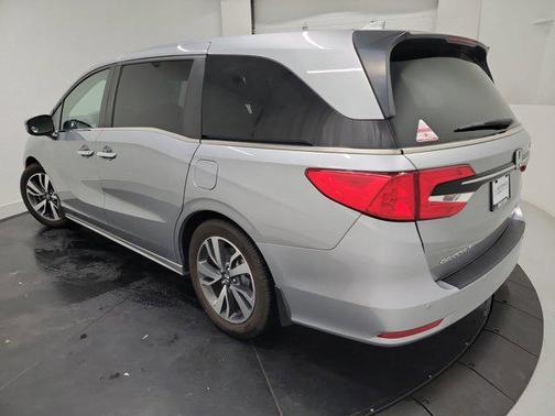 Lunar Silver Metallic 2023 Honda Odyssey Touring