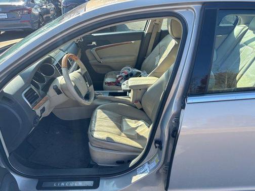 2010 Lincoln MKZ Base