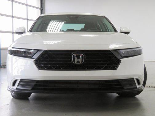 Platinum White 2023 Honda Accord EX