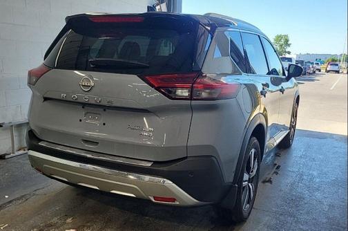 Boulder Gray Pearl 2022 Nissan Rogue Platinum