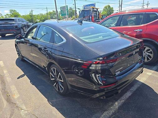 Crystal Black Pearl 2023 Honda Accord Hybrid Touring