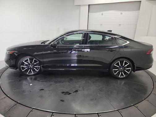 Crystal Black Pearl 2023 Honda Accord Hybrid Touring