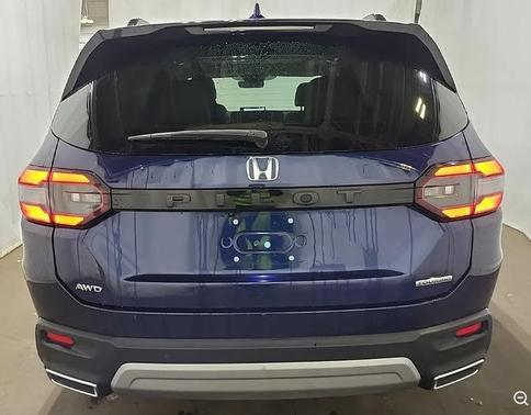 Obsidian Blue Pearl 2023 Honda Pilot Touring 8-Passenger