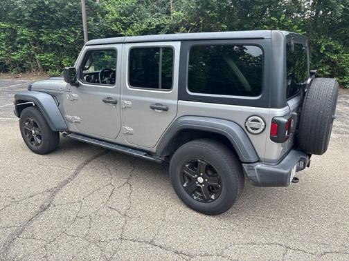 Billet Silver Metallic Clearcoat 2018 Jeep Wrangler Unlimited Sport