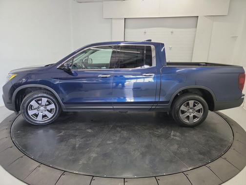 Obsidian Blue Pearl 2020 Honda Ridgeline RTL-E