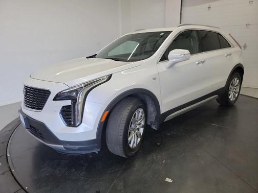 Crystal White Tricoat 2023 Cadillac XT4 Premium Luxury