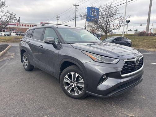 2024 Toyota Highlander XLE