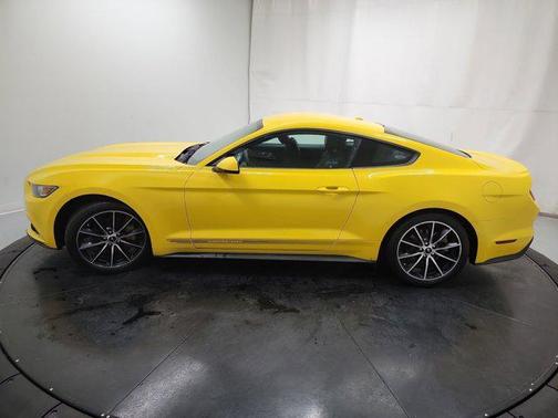 2016 Ford Mustang EcoBoost Premium