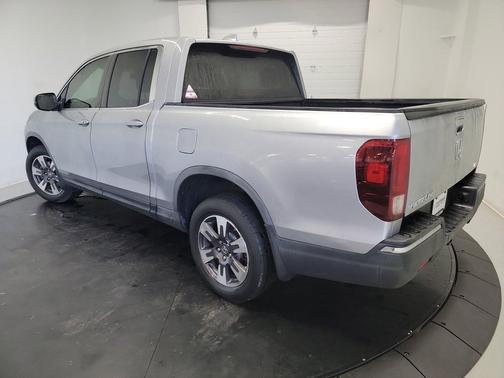 Lunar Silver Metallic 2017 Honda Ridgeline RTL