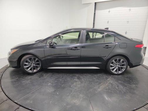 Black Sand Pearl 2021 Toyota Corolla SE
