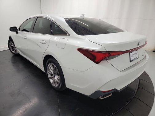 2021 Toyota Avalon XLE