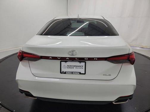 2021 Toyota Avalon XLE