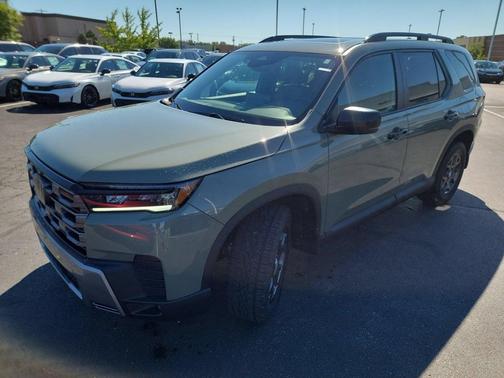 Ash Green Metallic 2026 Honda Pilot TrailSport