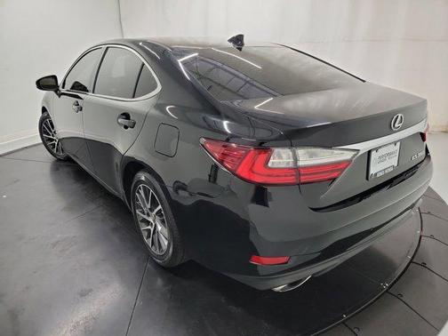 2017 Lexus ES 350 Base