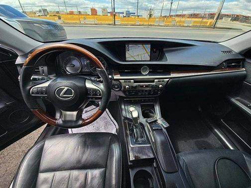2017 Lexus ES 350 Base