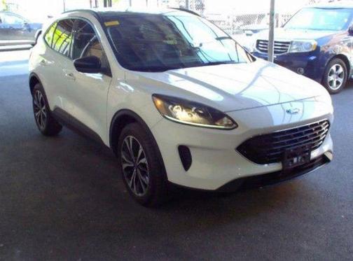 Oxford White 2021 Ford Escape SE