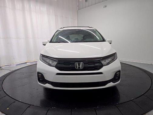 Platinum White Pearl 2027 Honda Odyssey EX-L