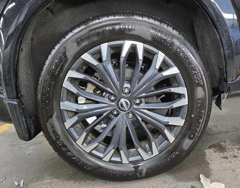Super Black 2024 Nissan Rogue Platinum