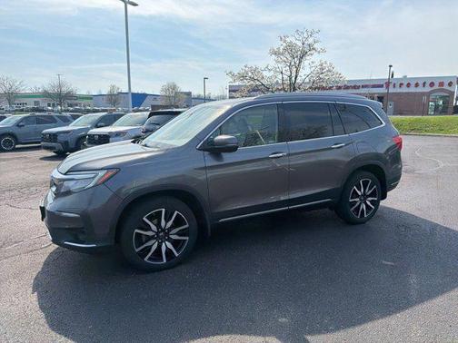 Modern Steel Metallic 2020 Honda Pilot Touring 8-Passenger