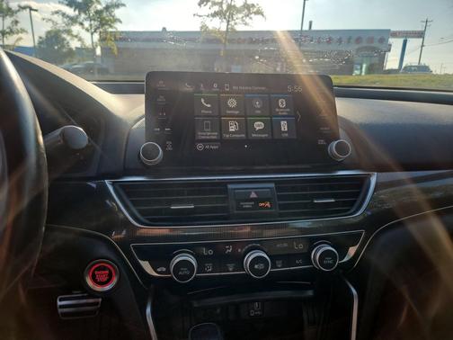 Still Night Pearl 2018 Honda Accord Sport
