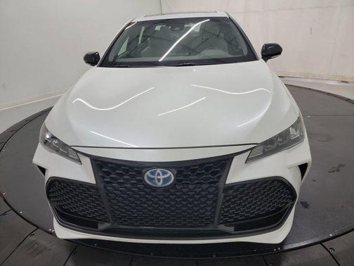 2019 Toyota Avalon Hybrid XSE