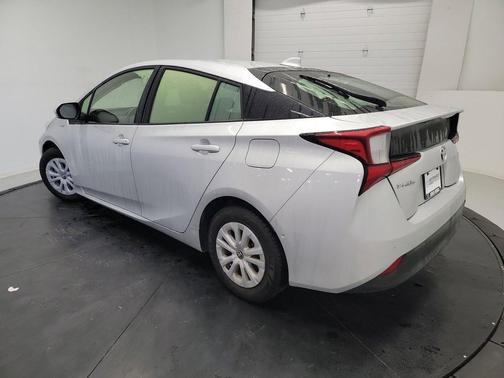Classic Silver Metallic 2022 Toyota Prius LE