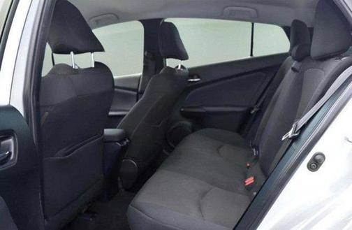Classic Silver Metallic 2022 Toyota Prius LE