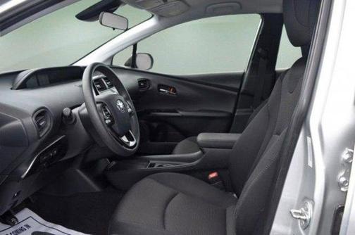 Classic Silver Metallic 2022 Toyota Prius LE