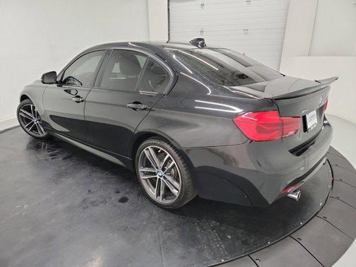 Black Sapphire Metallic 2018 BMW 340 xDrive