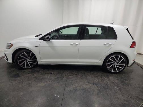2018 Volkswagen Golf R 2.0T DSG
