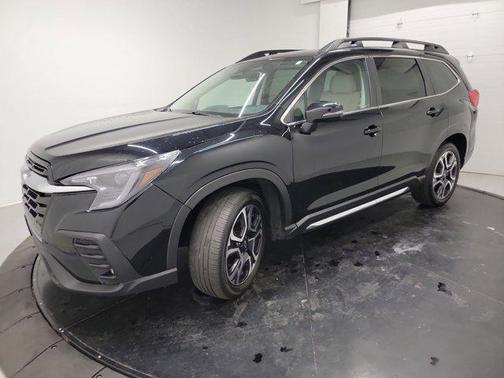 Crystal Black Silica 2023 Subaru Ascent Limited 8-Passenger