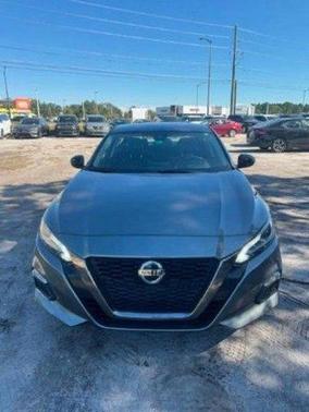 2022 Nissan Altima SR FWD