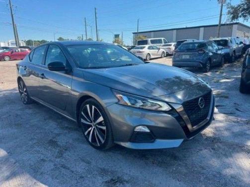 2022 Nissan Altima SR FWD