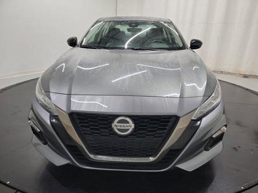 2022 Nissan Altima SR FWD