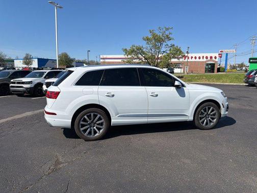 Glacier White Metallic 2019 Audi Q7 55 Prestige