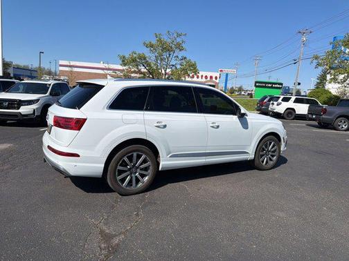 Glacier White Metallic 2019 Audi Q7 55 Prestige