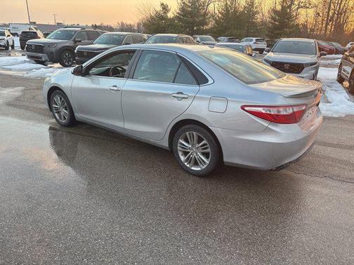 2016 Toyota Camry SE