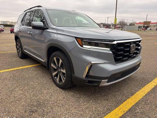 2023 Honda Pilot Touring 8-Passenger