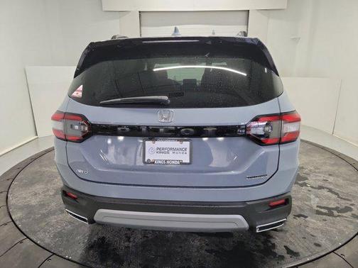 2023 Honda Pilot Touring 8-Passenger