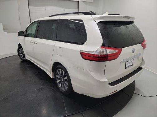 2019 Toyota Sienna Limited