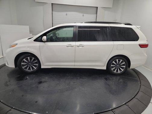 2019 Toyota Sienna Limited