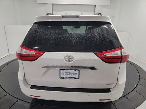 2019 Toyota Sienna Limited