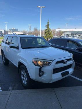Super White 2014 Toyota 4Runner SR5
