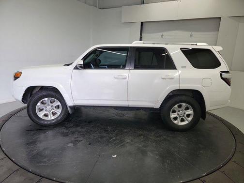 Super White 2014 Toyota 4Runner SR5