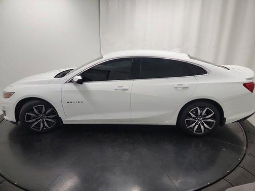 2021 Chevrolet Malibu FWD RS