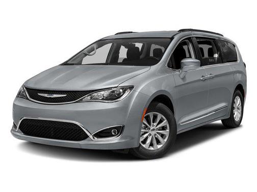 Brilliant Black Crystal Pearlcoat 2017 Chrysler Pacifica Touring-L