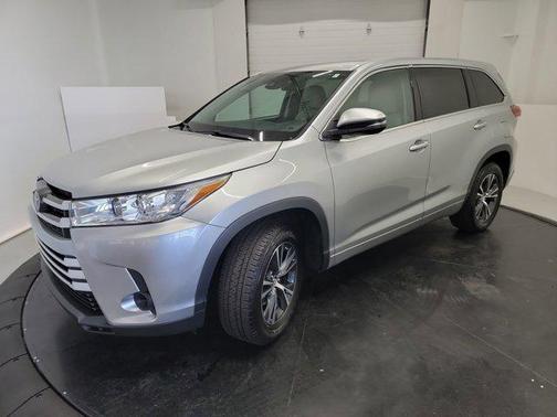 2017 Toyota Highlander LE I4