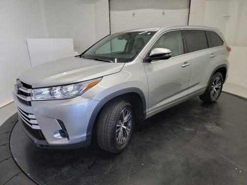 2017 Toyota Highlander LE I4
