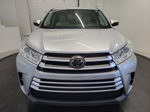 2017 Toyota Highlander LE I4